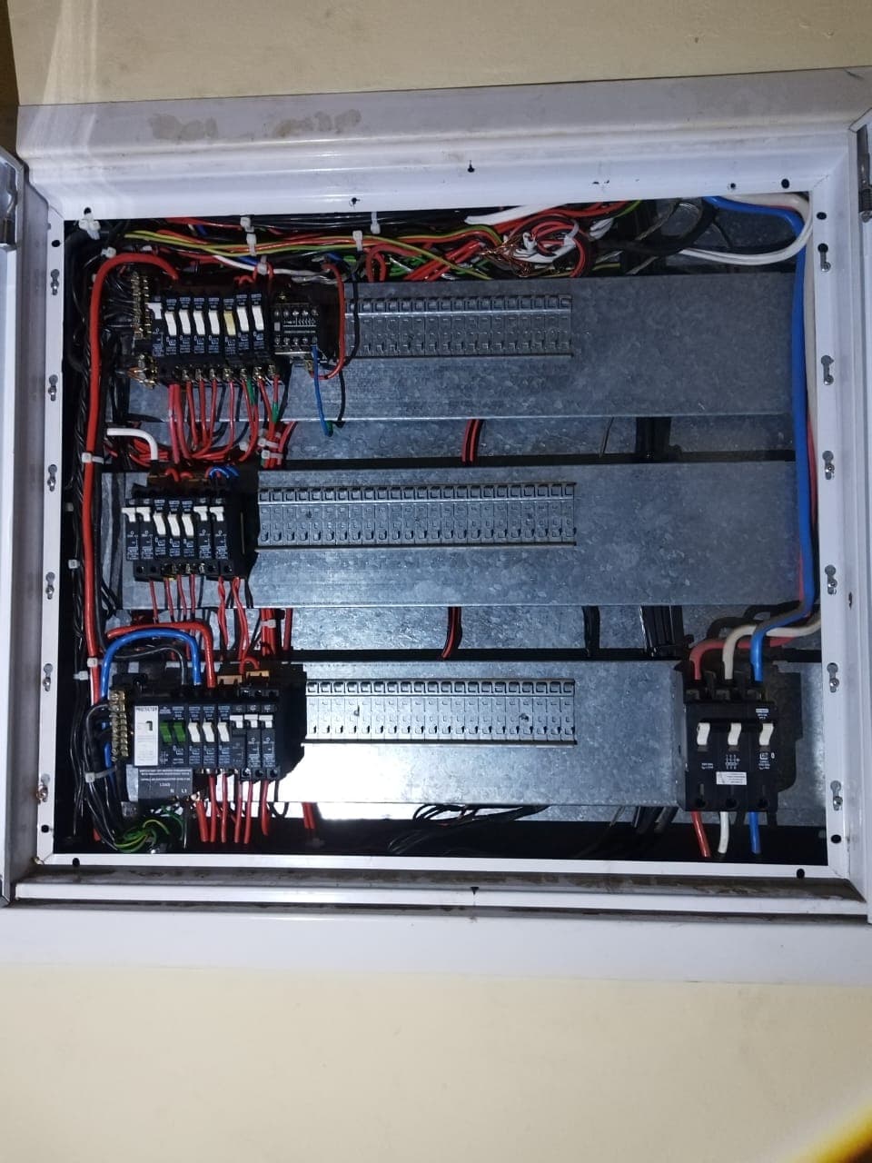 Commercial Office Building Maintenance detail